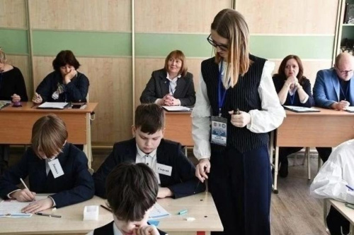 Подготовлен проект постановления об установлении единого образца удостоверения, подтверждающего статус учителя